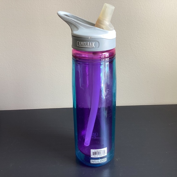 Camelbak Eddy Purple and Blue Insulated 32oz Tumbler - Picture 4 of 5